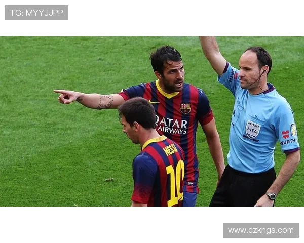 《离奇巴西主裁连续3次失误?一场比赛掏错三张牌引争议引争议》 《离奇巴西主裁连续3次失误?一场比赛掏错三张牌引争议引争议》